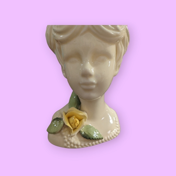 Vintage Ceramic Lady Bust/Head with Yellow Rose - Picture 7 of 9